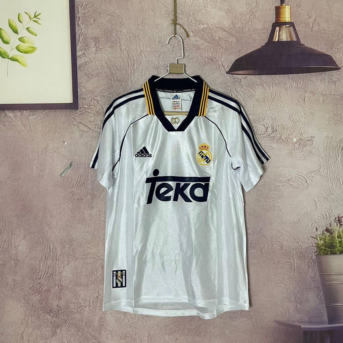 Real Madrid Home 1999 Retro Jersey